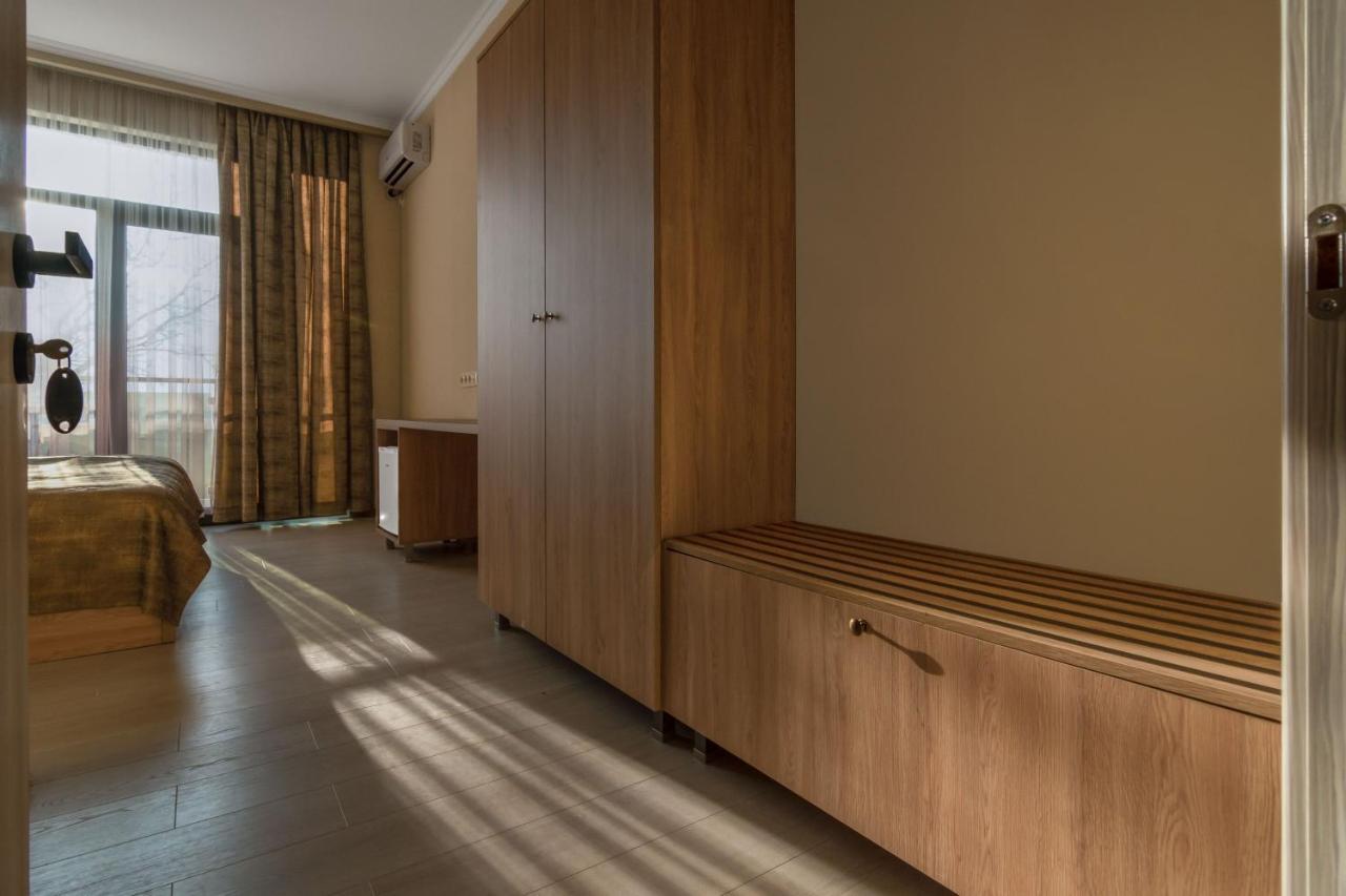 Saguramo Hotel Alexandria מראה חיצוני תמונה