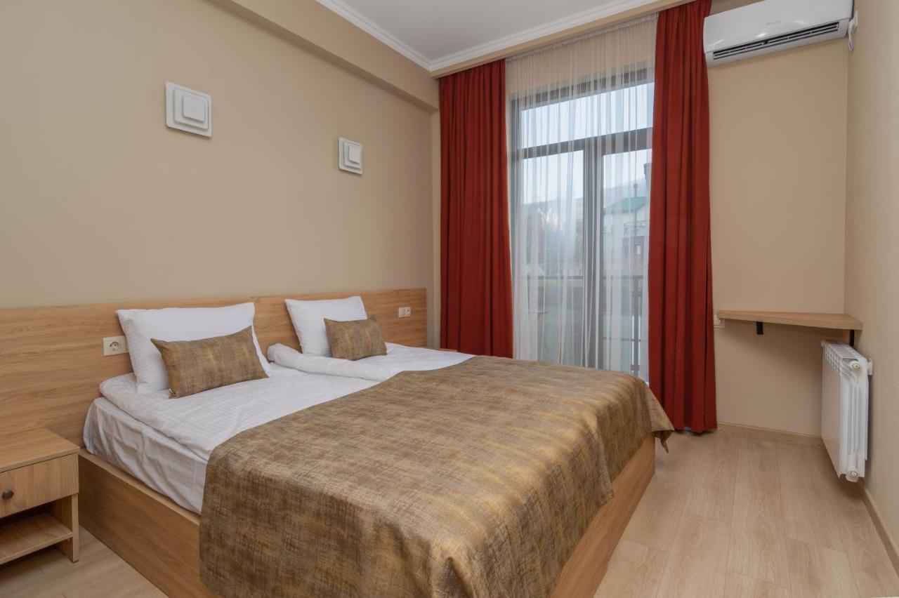 Saguramo Hotel Alexandria מראה חיצוני תמונה
